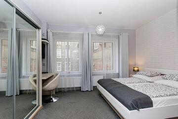 Фото номера Апартаменты (для 2 взрослых) — 68 Ogarna Street Апартаменты Twój Salon-Apartamenty Stare Miasto г. Гданьск 3