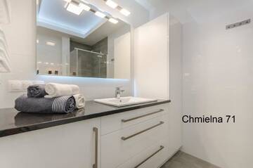 Фото номера Номер-студио Делюкс с парковкой - Chmielna Street, 71 Апартаменты Twój Salon-Apartamenty Stare Miasto г. Гданьск 6