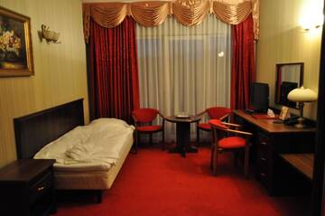 Фото номера Одноместный номер «Комфорт» Курортные отели Prawdzic Resort &amp; Conference г. Гданьск 9