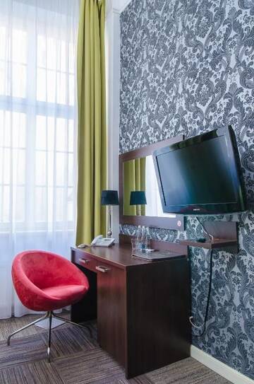 Фото номера Двухместный номер с 2 отдельными кроватями Отель Hotel Artus - Old Town г. Гданьск 11