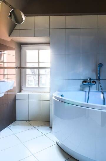 Фото номера Улучшенный четырехместный номер Отель Hotel Artus - Old Town г. Гданьск 3