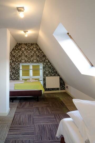Фото номера Улучшенный четырехместный номер Отель Hotel Artus - Old Town г. Гданьск 4