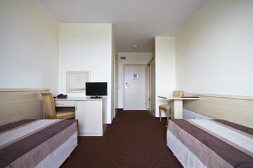 Фото номера Двухместный номер с 2 отдельными кроватями Отель Hotel Galion г. Гданьск 3