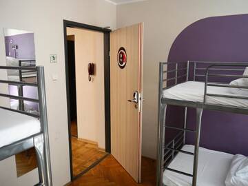 Фото номера Четырехместный номер с общей ванной комнатой Хостелы La Guitarra Hostel Gdańsk г. Гданьск 5