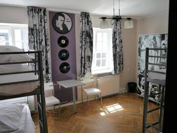Фото номера Четырехместный номер с общей ванной комнатой Хостелы La Guitarra Hostel Gdańsk г. Гданьск 2