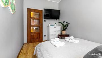 Фото номера Two-Bedroom &quot;Szlachecki&quot; Apartment (4 Adults) - Długa 54/55 Street Апартаменты Apartamenty Szlachecki i Pod Artusem г. Гданьск 6