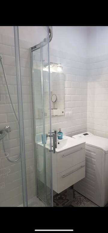 Фото номера Two-Bedroom &quot;Kolodziejska&quot; Apartment - Kolodziejska 7/9D 1 Street Апартаменты Apartamenty Szlachecki i Pod Artusem г. Гданьск 6