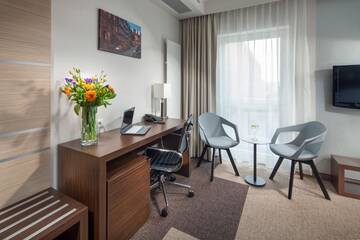 Фото номера Номер с кроватью размера «king-size» Отель Hotel Arkon Park Business &amp; Sport г. Гданьск 9