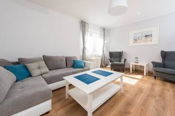 Фото номера Апартаменты с 2 спальнями с видом на сад (6 взрослых) Апартаменты Apartamenty Apartinfo - Blue Side Family г. Гданьск 11