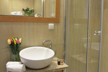 Фото номера Улучшенный люкс Отель Marina Club Hotel Old Town г. Гданьск 11