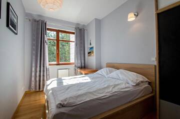 Фото номера Апартаменты с 2 спальнями и балконом - Wypoczynkowa 10A Апартаменты Grand Apartments - Neptun Park. г. Гданьск 9