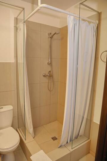Фото номера One-Bedroom Apartment with Kitchenette, Queen Size Bed and Sofa Bed Отели типа «постель и завтрак» B &amp; B Tomula г. Гданьск 11