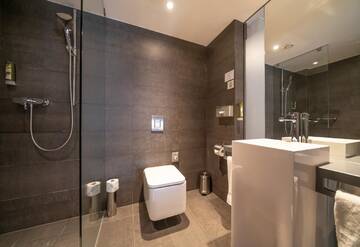 Фото номера Двухместный номер с 1 кроватью Отель Q Hotel Grand Cru Gdańsk г. Гданьск 7