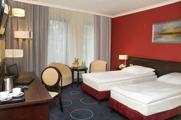 Фото номера Двухместный номер с 2 отдельными кроватями Отель Hotel Admirał г. Гданьск 6