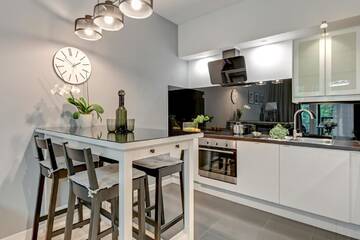 Фото номера Люкс с 1 спальней и балконом Апартаменты Old Town by Welcome Apartment г. Гданьск 7