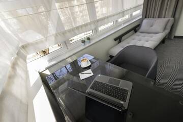 Фото номера Двухместный номер Делюкс с 1 кроватью Отель So Stay Hotel г. Гданьск 15