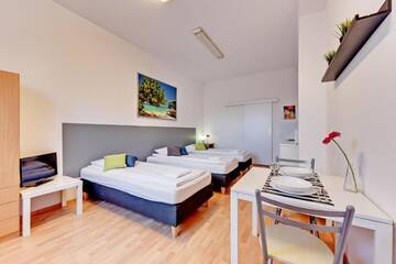 Фото номера Трехместный номер с ванной комнатой Отели типа «постель и завтрак» Nice Rooms - Pokoje Gościnne г. Гданьск 6