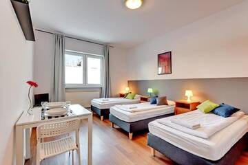 Фото номера Трехместный номер с ванной комнатой Отели типа «постель и завтрак» Nice Rooms - Pokoje Gościnne г. Гданьск 8