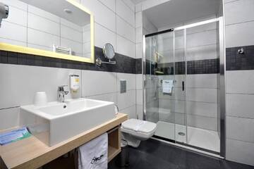 Фото номера Двухместный номер с 1 кроватью Отель Stay Inn Hotel г. Гданьск 8