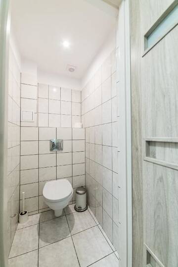Фото номера Шестиместный номер с собственной ванной комнатой Хостелы Hostel Filip 2 г. Гданьск 9