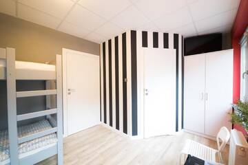 Фото номера Четырехместный номер с ванной комнатой Хостелы Hostel Filip 2 г. Гданьск 8