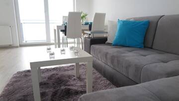 Фото номера Апартаменты с балконом Апартаменты BTS Apartaments - Apartamenty Blisko Morza г. Гданьск 11