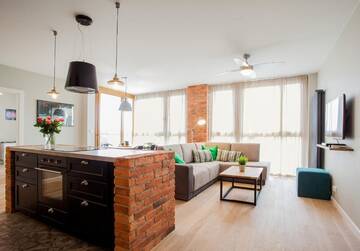 Фото номера Апартаменты Brick Loft с 3 спальнями и 2 ванными комнатами Апартаменты Stay Win Riverfront Lofts г. Гданьск 18