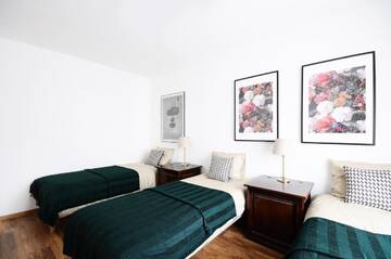 Фото номера Апартаменты с 2 спальнями и балконом Апартаменты A Place Like Home Apartamenty Wiewiorcza г. Гданьск 2