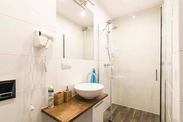 Фото номера Апартаменты с балконом - 32 Podwale Przedmiejskie Street Апартаменты Pfenning by Little Heaven г. Гданьск 7