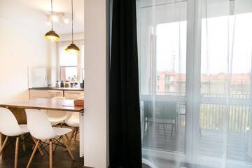 Фото номера Апартаменты с балконом - 32 Podwale Przedmiejskie Street Апартаменты Pfenning by Little Heaven г. Гданьск 4