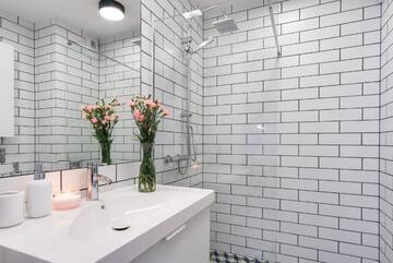 Фото номера Апартаменты - 1-й этаж Апартаменты Elite Apartments City Center Suites г. Гданьск 33