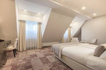 Фото номера Двухместный номер «Комфорт» с 1 кроватью Отель Craft Beer Central Hotel г. Гданьск 4