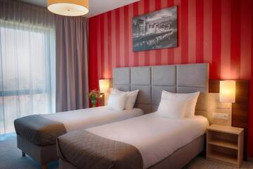 Фото номера Двухместный номер с 2 отдельными кроватями Отель Focus Hotel Premium Gdańsk г. Гданьск 3