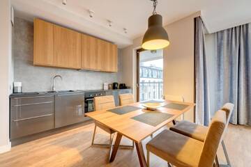 Фото номера One-Bedroom Apartment with River View and Balcony (4 Adults) Апартаменты Dom &amp; House - Apartments Old Town Szafarnia г. Гданьск 12