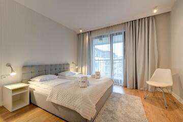 Фото номера One-Bedroom Apartment with River View and Balcony (4 Adults) Апартаменты Dom &amp; House - Apartments Old Town Szafarnia г. Гданьск 8