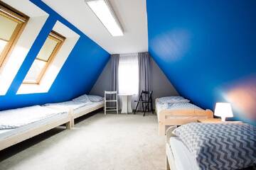 Фото номера Четырехместный номер с собственной ванной комнатой Хостелы Moon Hostel г. Гданьск 2