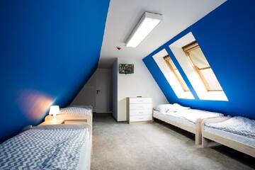 Фото номера Четырехместный номер с собственной ванной комнатой Хостелы Moon Hostel г. Гданьск 3