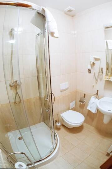 Фото номера Трехместный номер Отель Hotel Logos г. Гданьск 16
