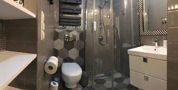 Фото номера Superior Two-Bedroom Apartment - 22/23 Długi Targ Street Апартаменты Patio Apartments - Old Town г. Гданьск 6