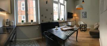 Фото номера Superior Two-Bedroom Apartment - 22/23 Długi Targ Street Апартаменты Patio Apartments - Old Town г. Гданьск 11