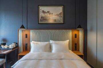 Фото номера Улучшенный номер с видом на реку Отель Radisson Hotel &amp; Suites, Gdansk г. Гданьск 3