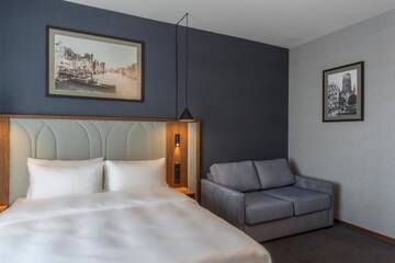 Фото номера Семейный номер с видом на реку Отель Radisson Hotel &amp; Suites, Gdansk г. Гданьск 3