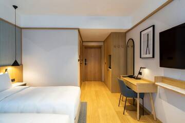 Фото номера Улучшенный номер Отель Radisson Hotel &amp; Suites, Gdansk г. Гданьск 4