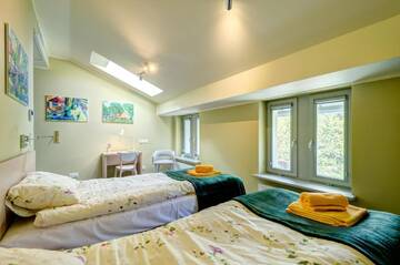 Фото номера Double or Twin Room with Garden View- adapted for people with disabilities Отели типа «постель и завтрак» Ratusz B&amp;B г. Гданьск 3