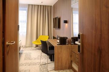 Фото номера Двухместный номер Делюкс с 1 кроватью Отель IBB Hotel Długi Targ г. Гданьск 5