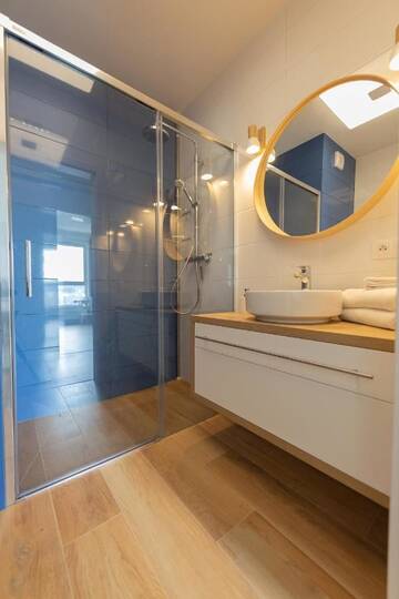 Фото номера Апартаменты Делюкс с 2 спальнями, вид на море Апартаменты Baltic Apartments Seaside Towers г. Гданьск 3