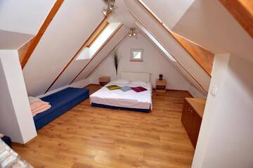 Фото номера Семейный номер Хостелы Hostel Madeira г. Гданьск 9