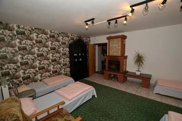 Фото номера Кровать в общем 8-местном номере Хостелы Hostel Madeira г. Гданьск 5