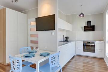 Фото номера Апартаменты-студио с балконом и парковкой Апартаменты Apartamenty Apartinfo Chmielna Park г. Гданьск 6