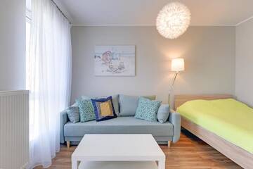 Фото номера Апартаменты-студио с балконом и парковкой Апартаменты Apartamenty Apartinfo Chmielna Park г. Гданьск 2